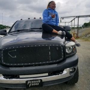 Meet your Posher, Kayla